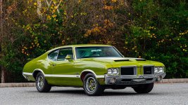 rare-1971-oldsmobile-442-w-30-is-lime-green-treat-for-those-living-in-the-past_9.jpg
