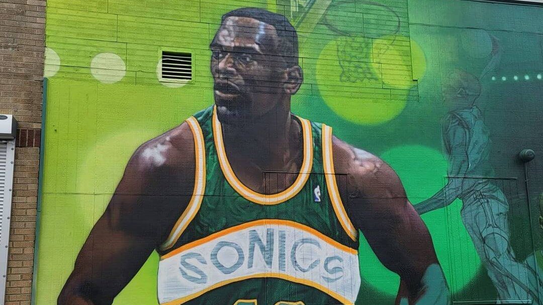 A mural of Shawn Kemp on the dispensary